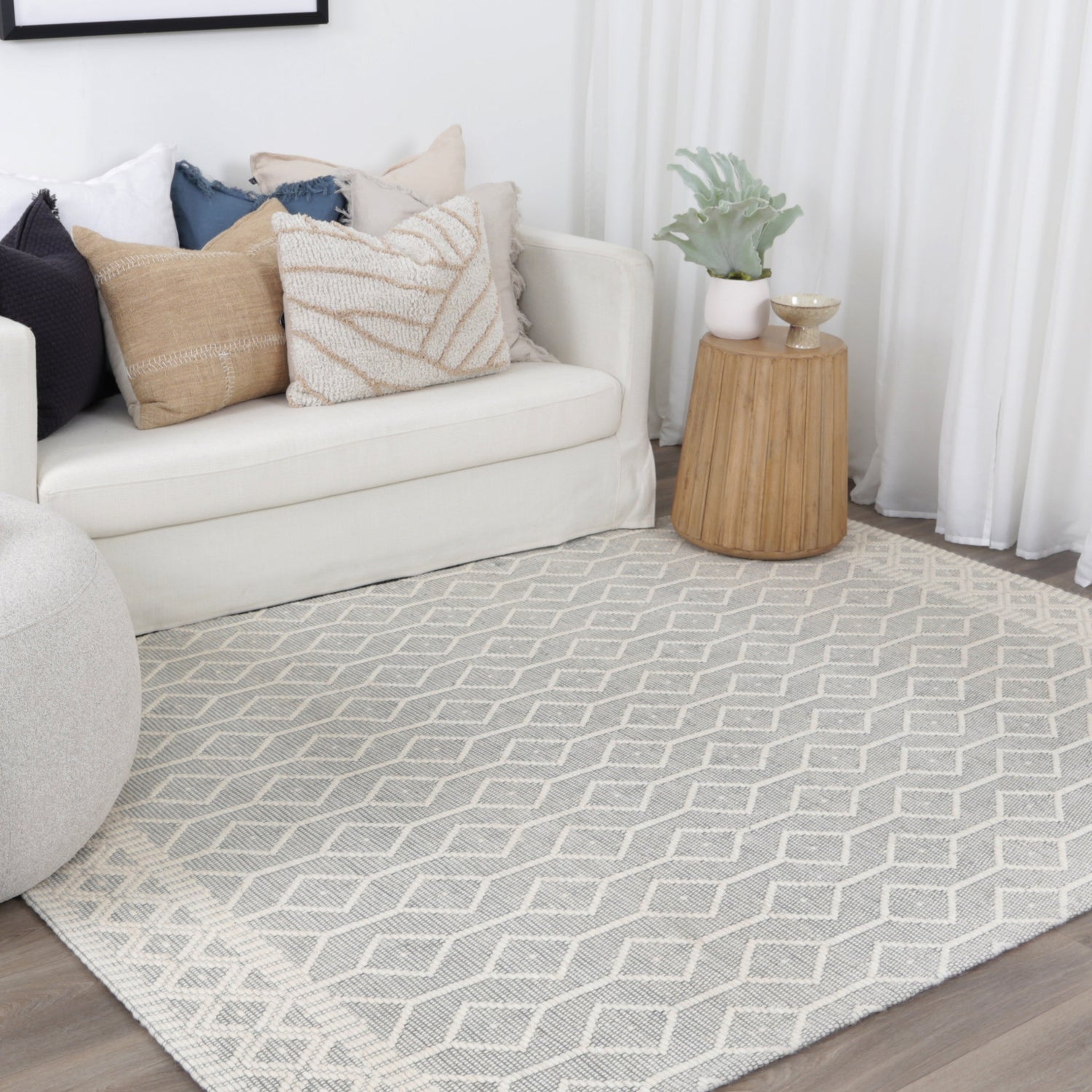 Copacabana Lattice Light Grey Wool Rug