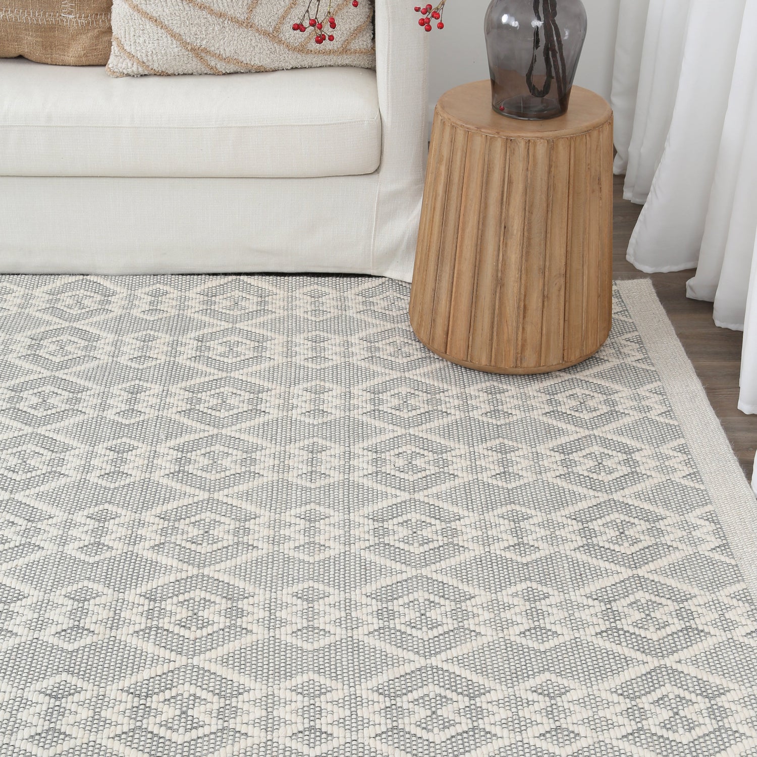 Copacabana Diamond Grey Wool Rug