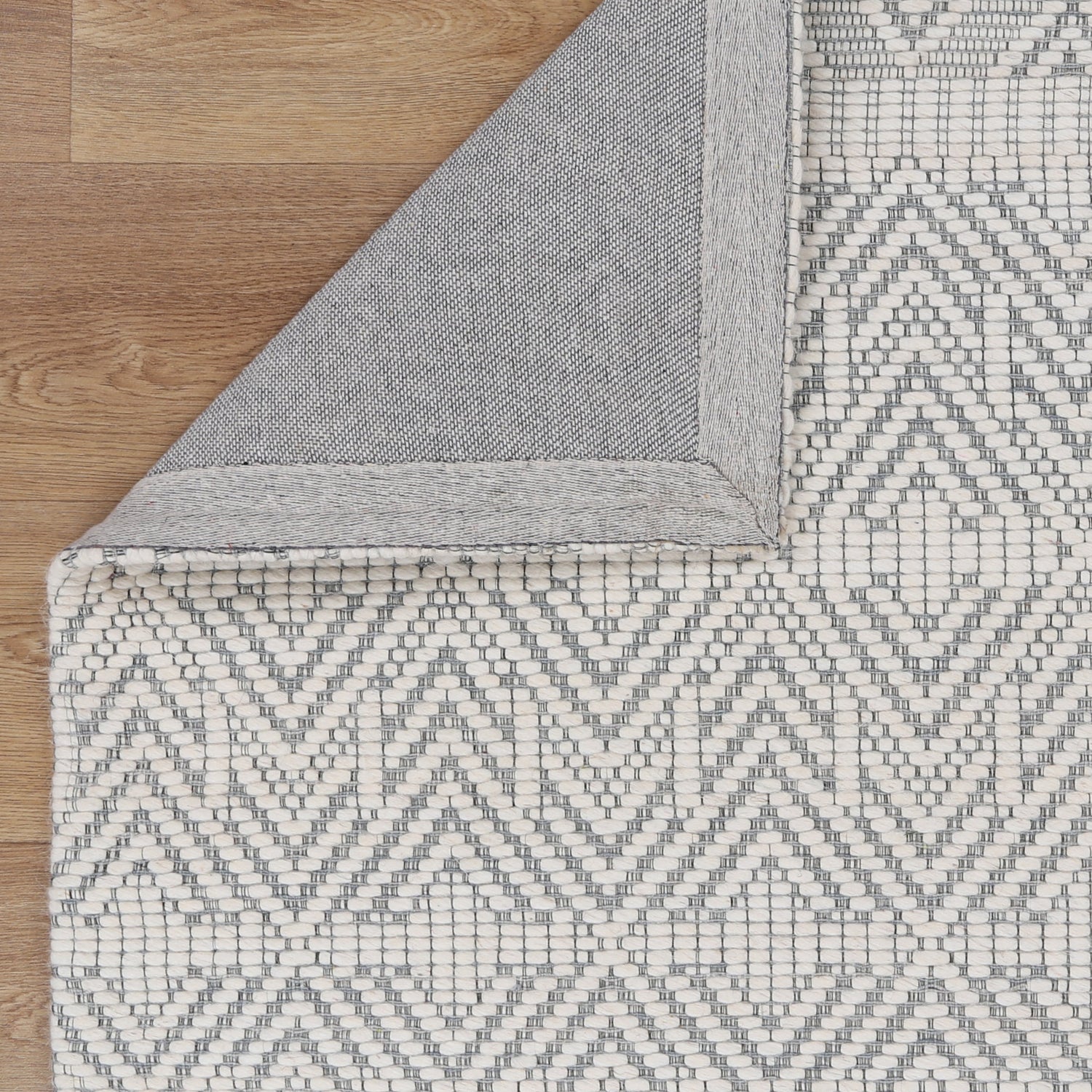 Copacabana Chevron Light Grey Wool Rug