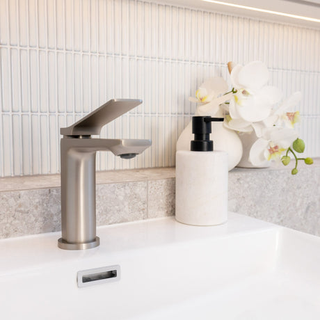 AQU RUSHY Basin Mixer - Brushed Nickel