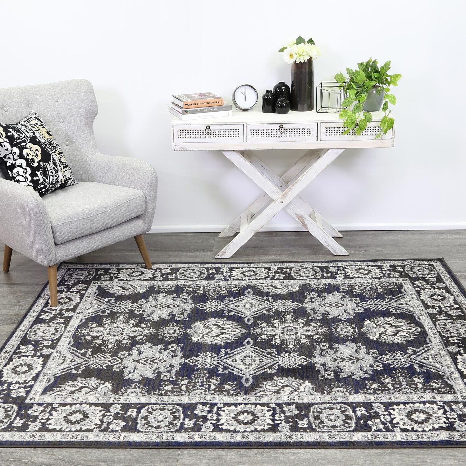 Arya Traditional Navy Grey Rug
