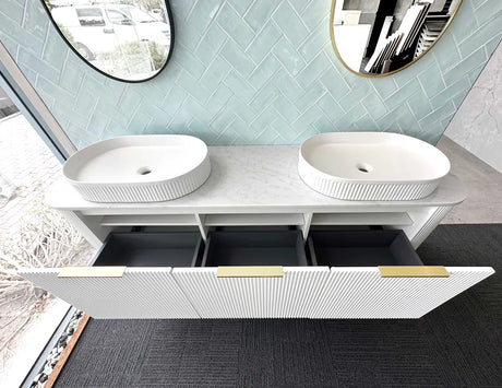 Burleigh_White_Vanity 1800