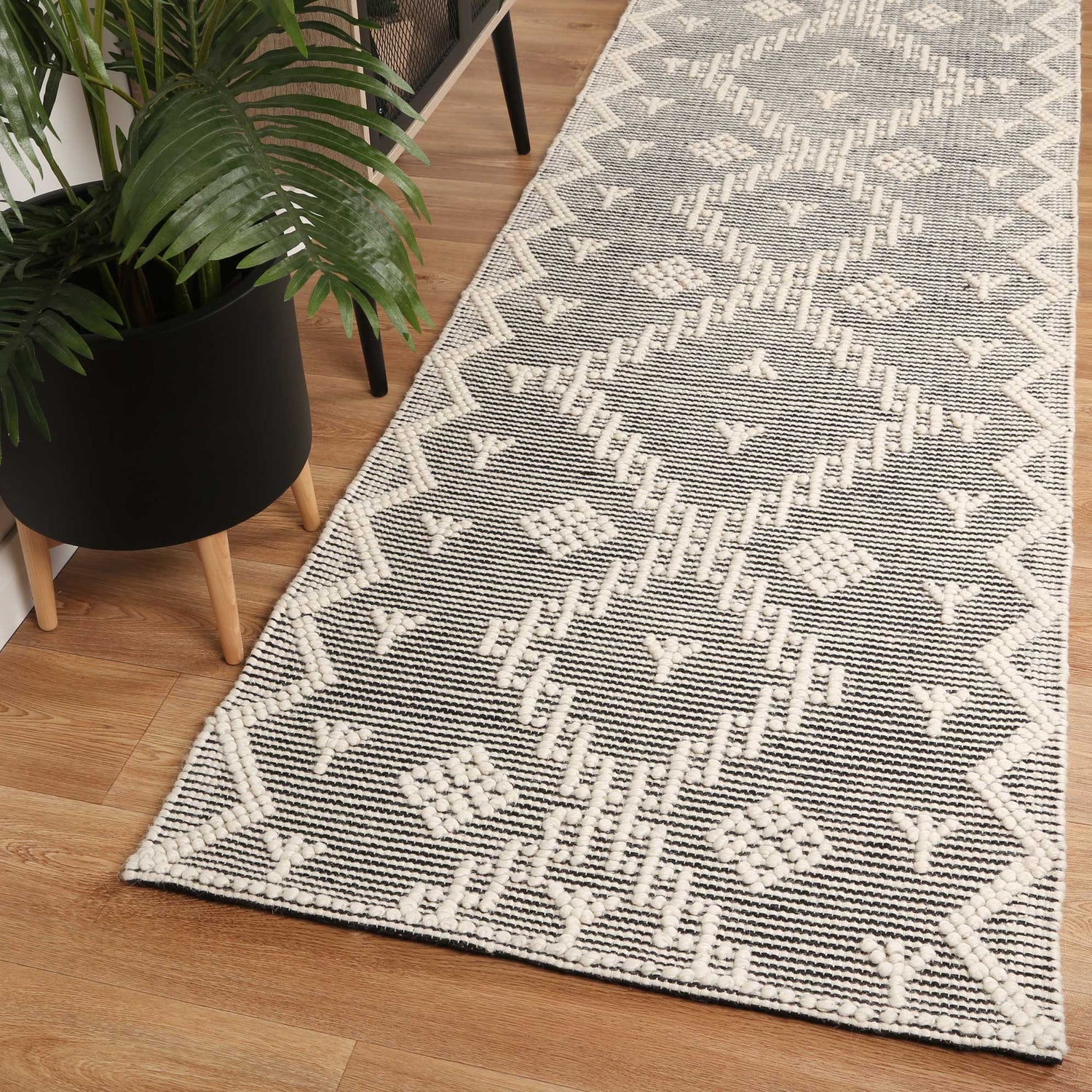 Goa Aztec Wool Blend Cream Rug (No Tassel)