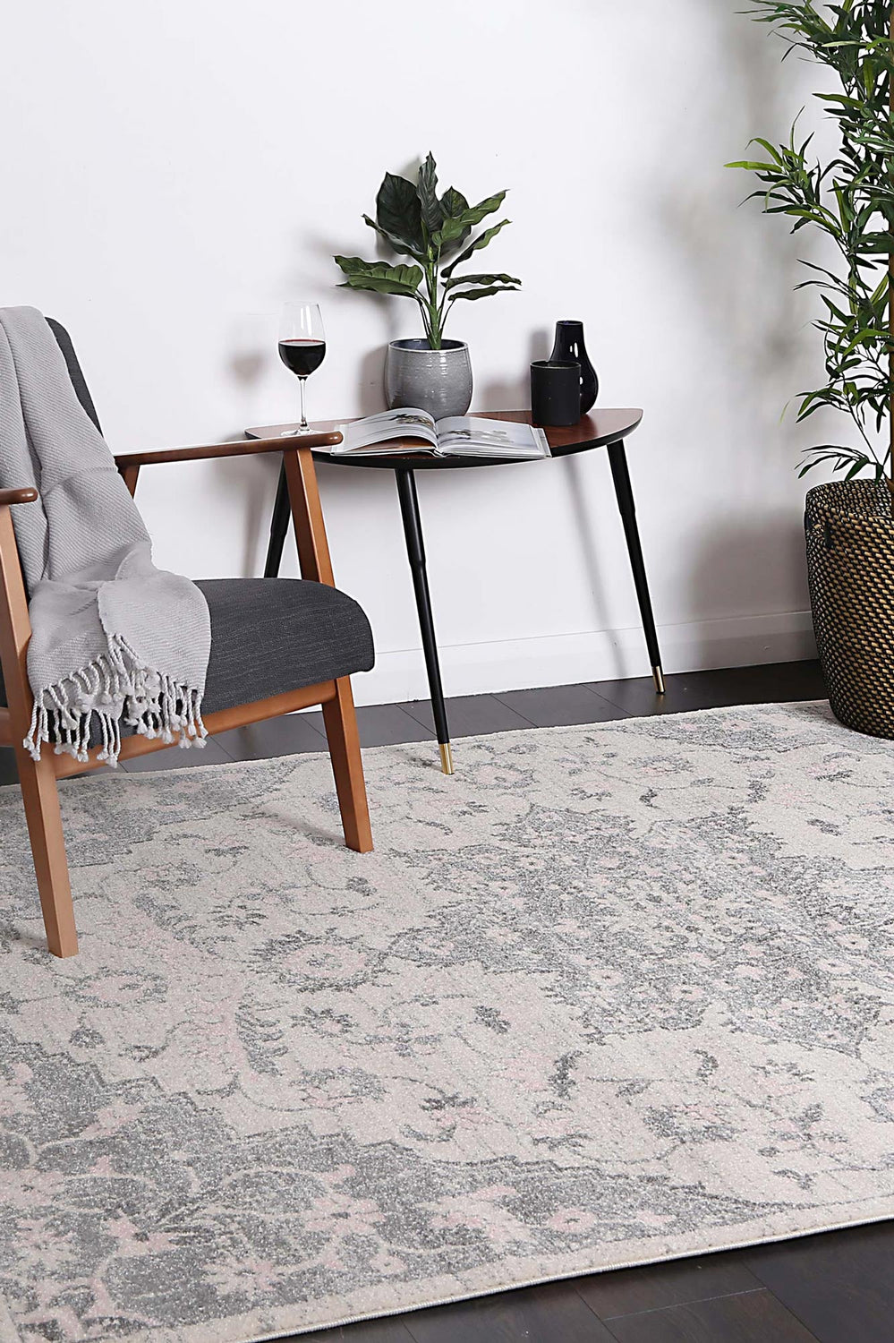 Exquisite Madeleine Grey & Ivory Rug