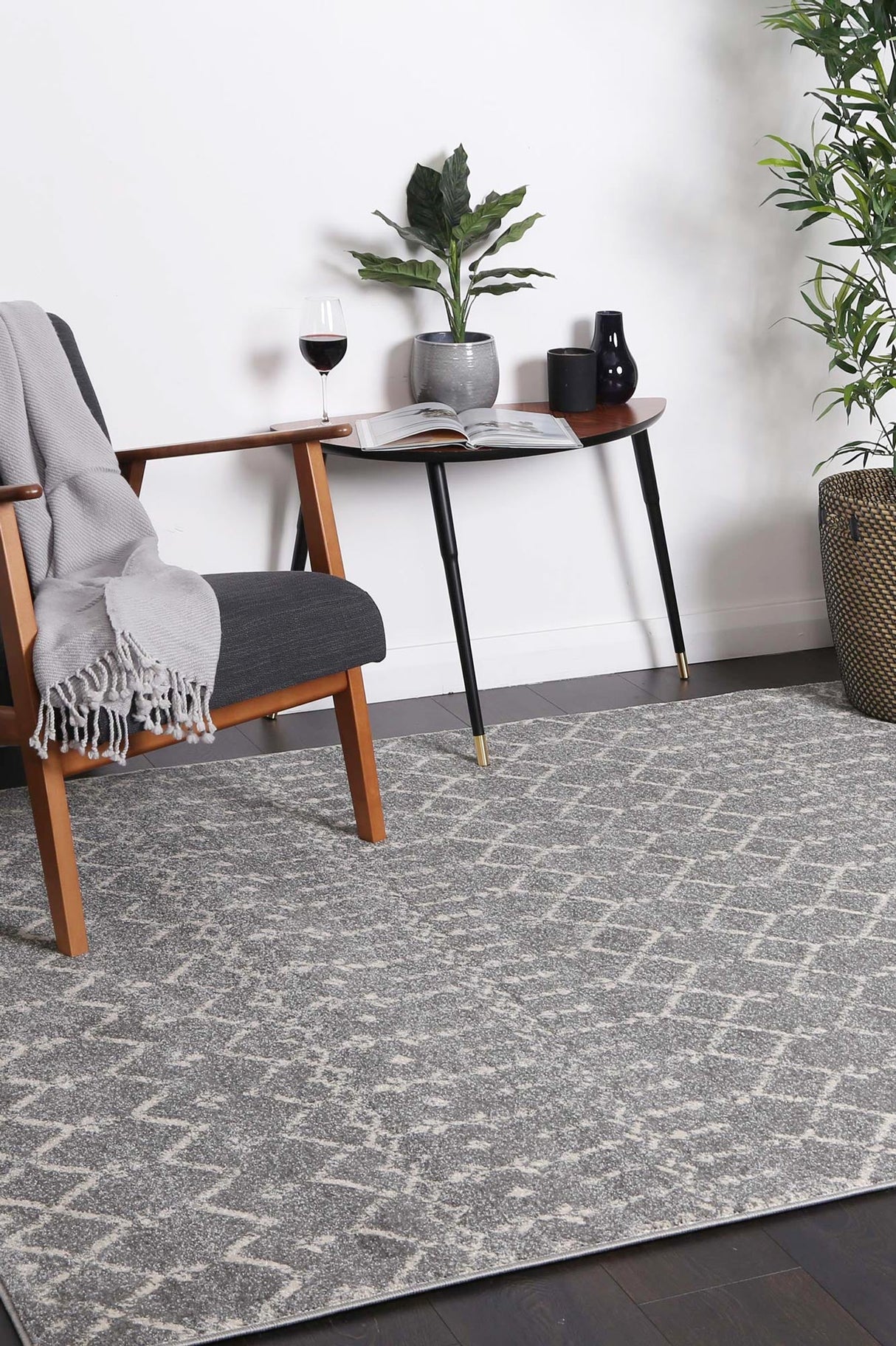 Exquisite Cassiday Grey & Ivory Rug