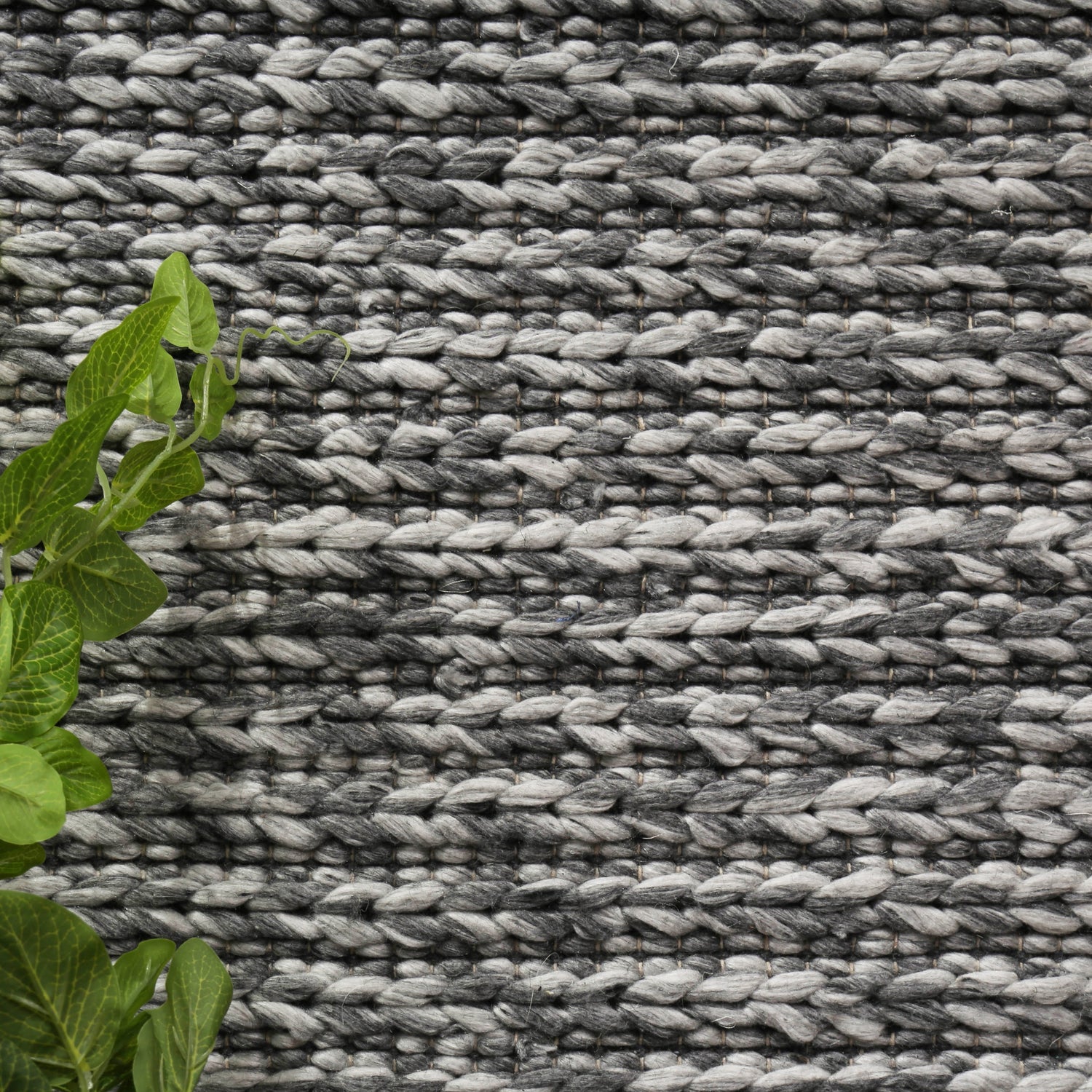 Zayna Cue Charcoal Wool Blend Rug