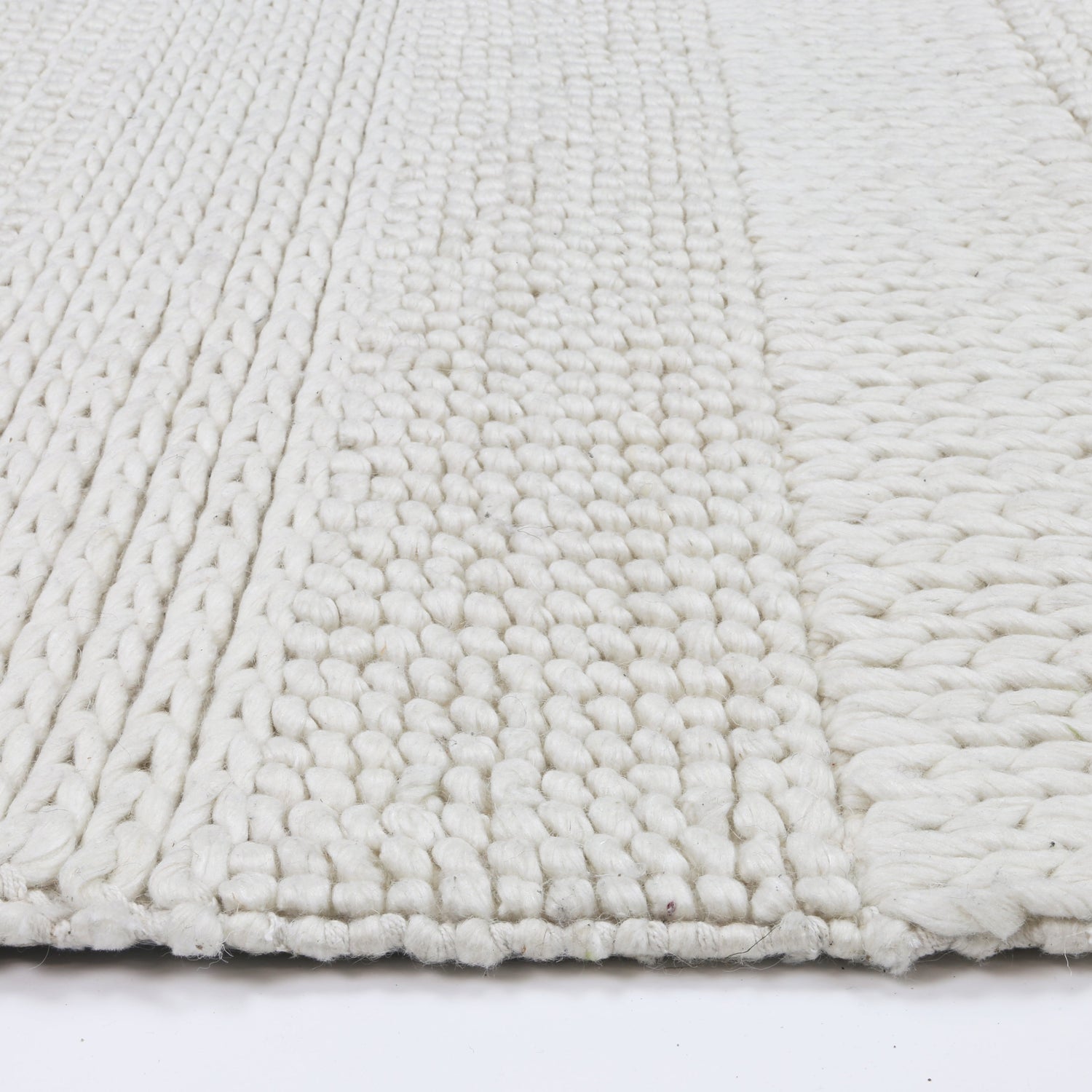 Zayna Grace White Wool Blend Rug