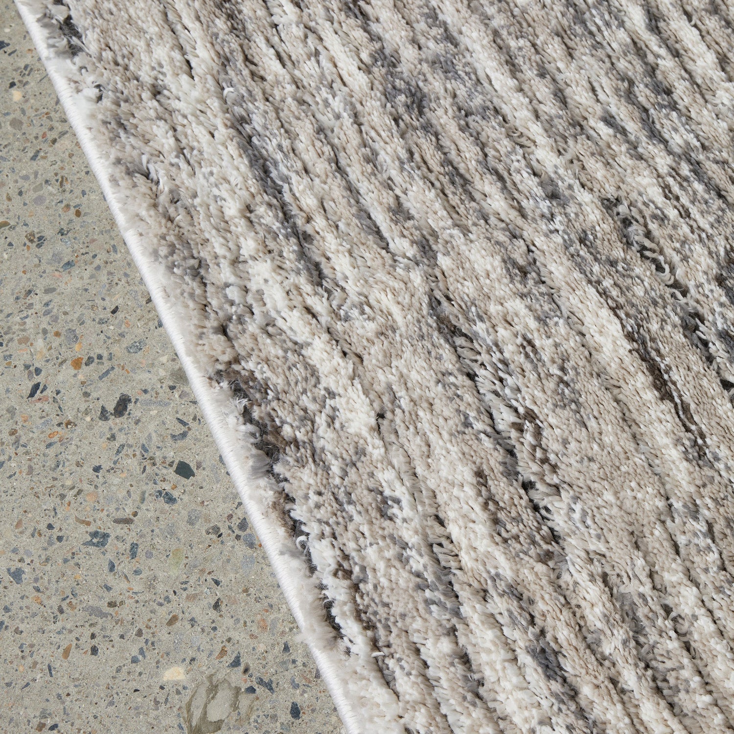 Himali Fin Steel Rug
