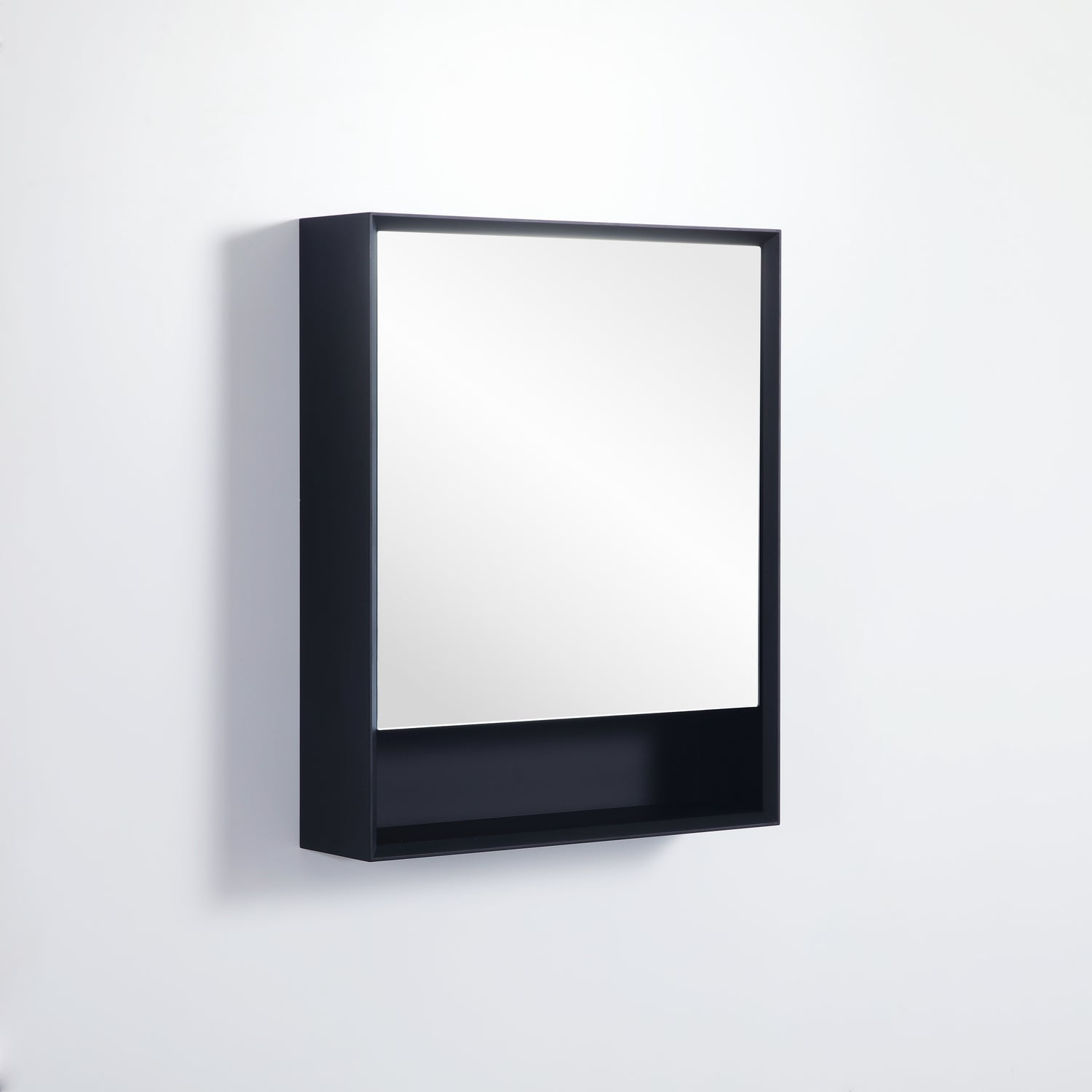 petra-shaving-cabinet-600mm-single-door