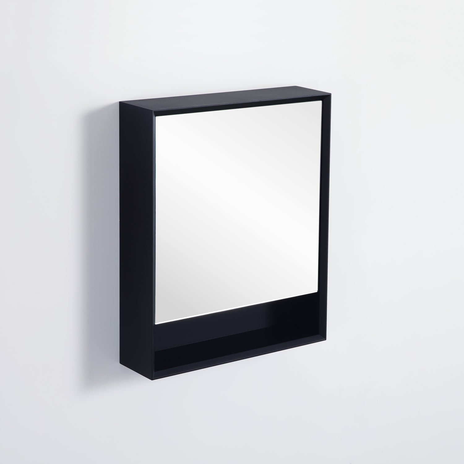petra-shaving-cabinet-600mm-single-door