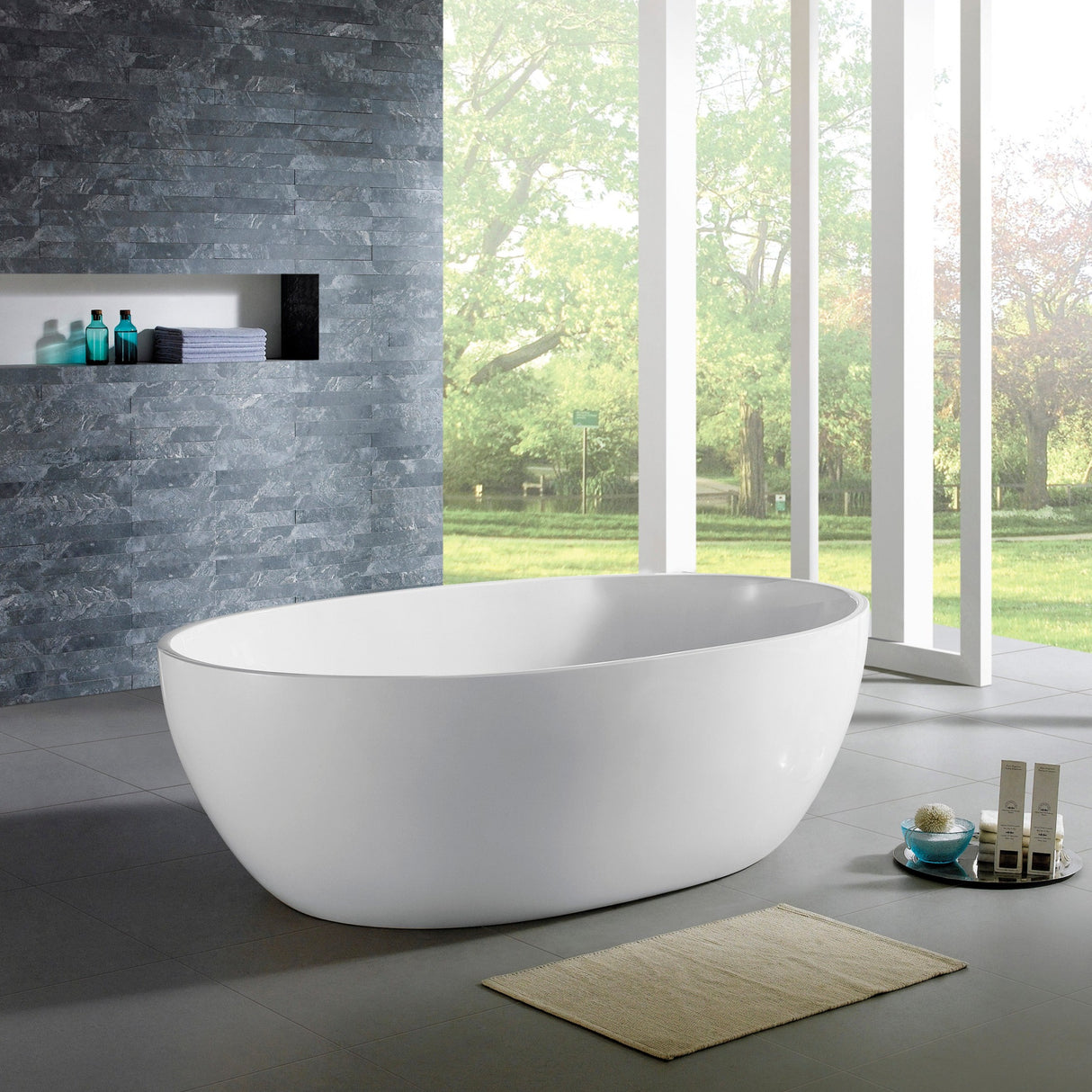 lucia-free-standing-bathtub