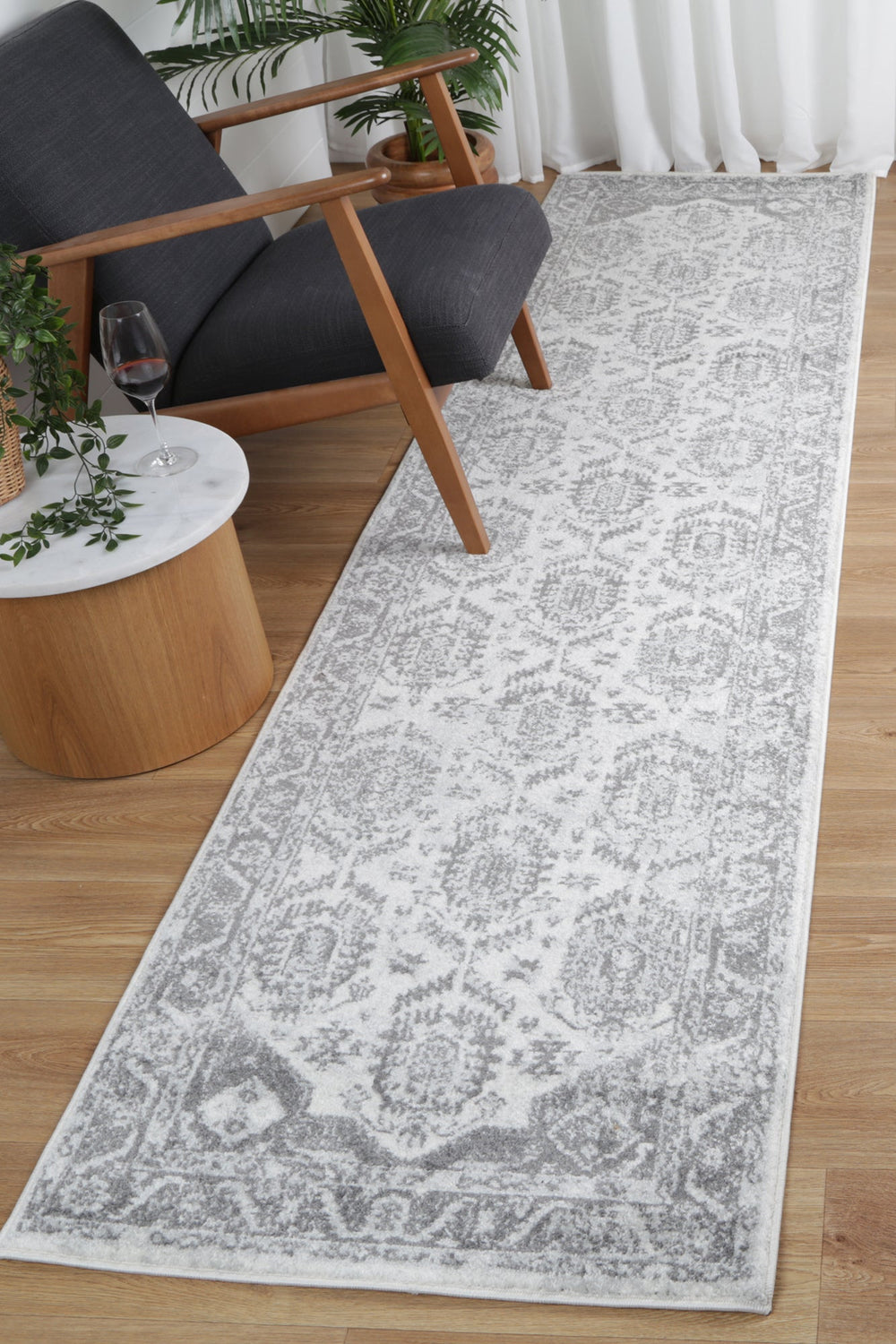 Ligures  White Grey Traditional Rug