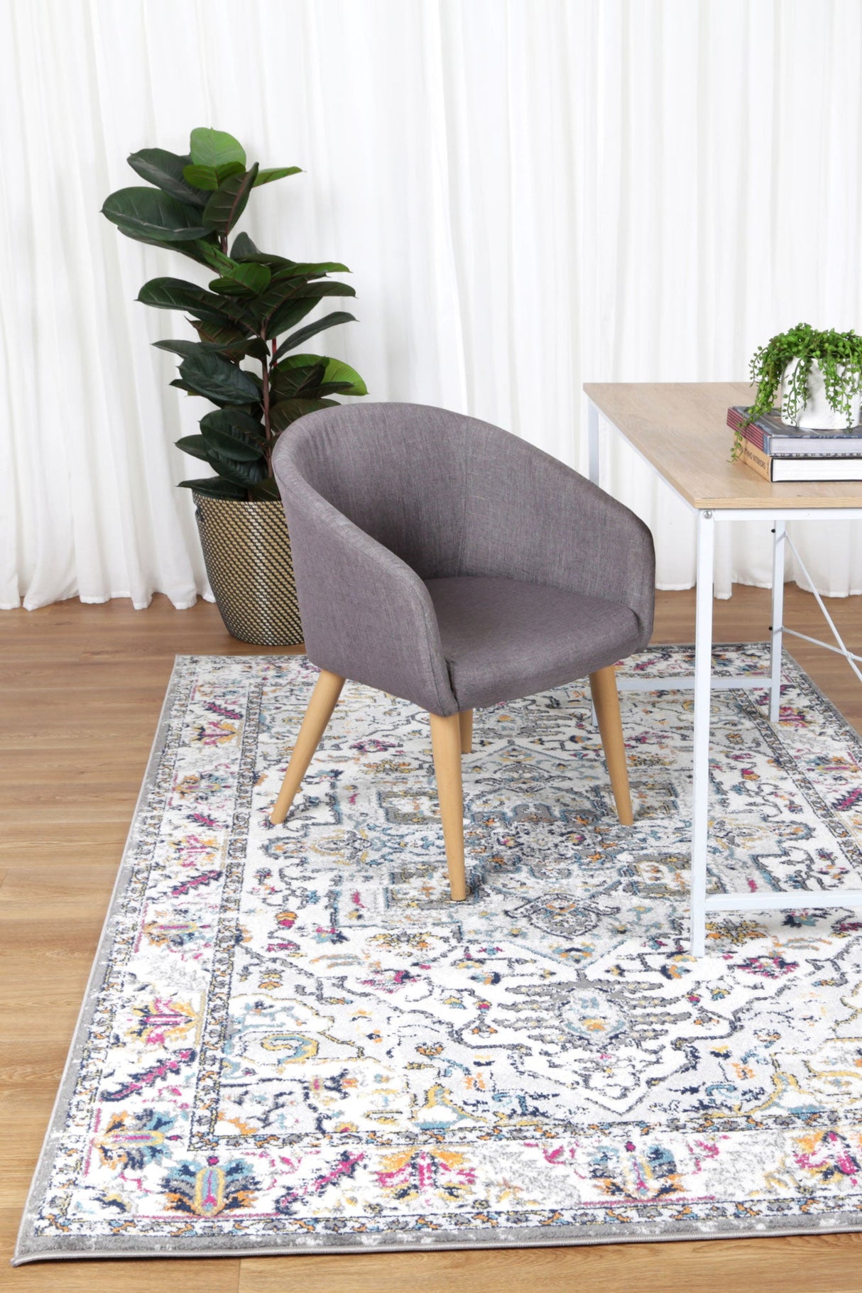 Ligures Multi Traditional Rug
