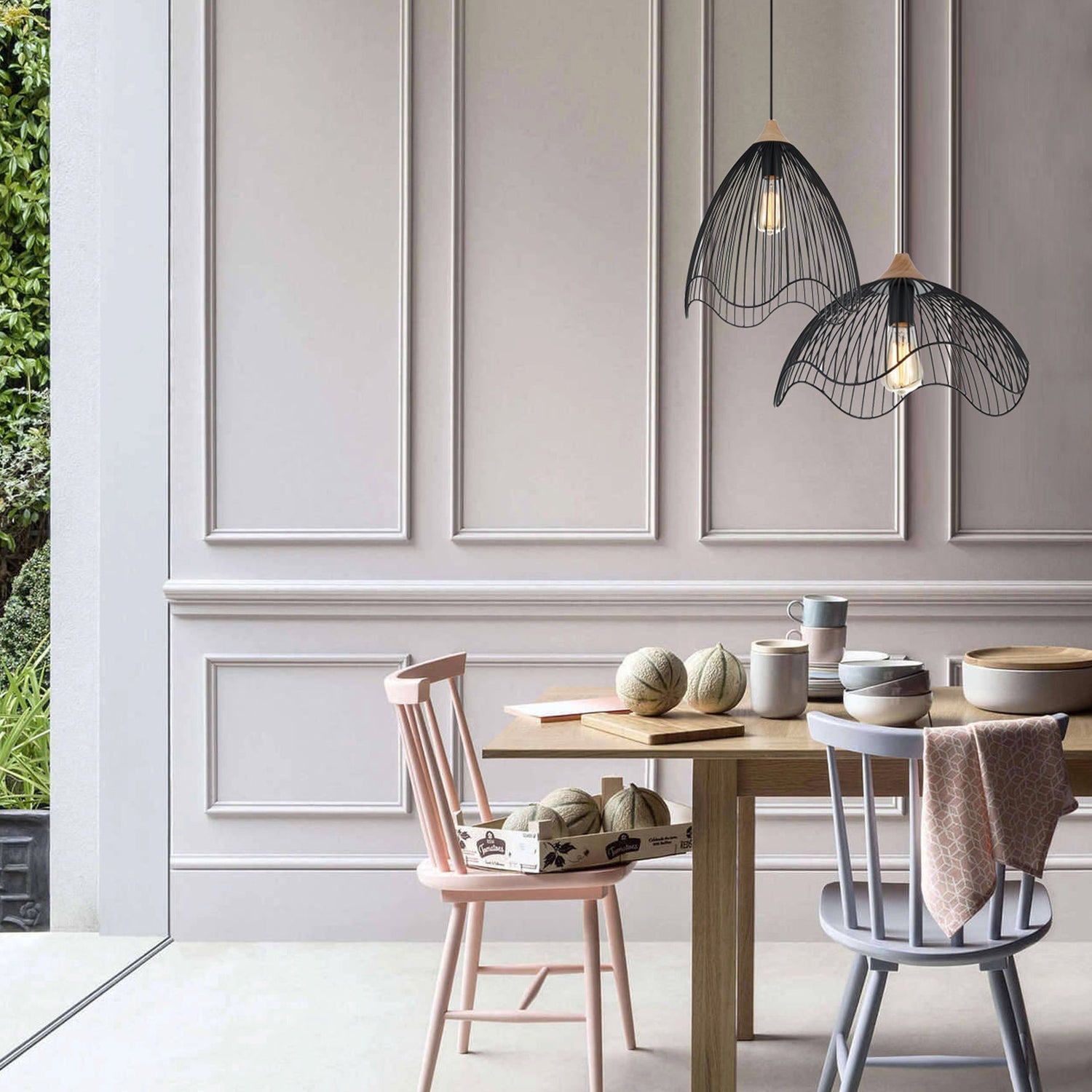 SPIAGGIA: Cone Shape & Wavy Edge Pendant Lights